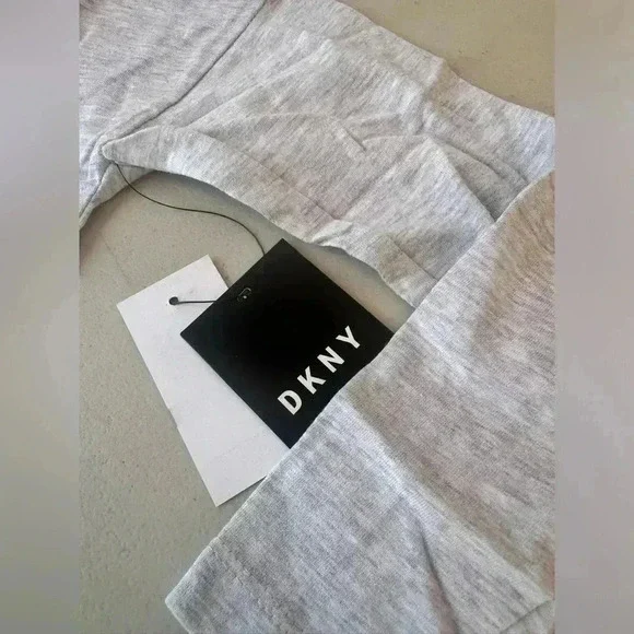 DKNY Girls' Fashion Long Sleeve T-Shirt  Gray Pink Sparking size 5t and Size 6x - Picture 8 of 12